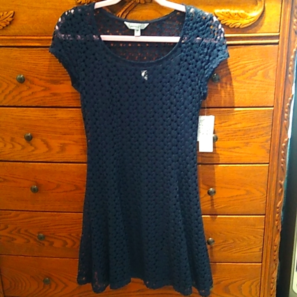 Speechless lined lace dress in navy blue color, NWT, size medium.